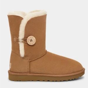 UGG Bailey Button II Chestnut